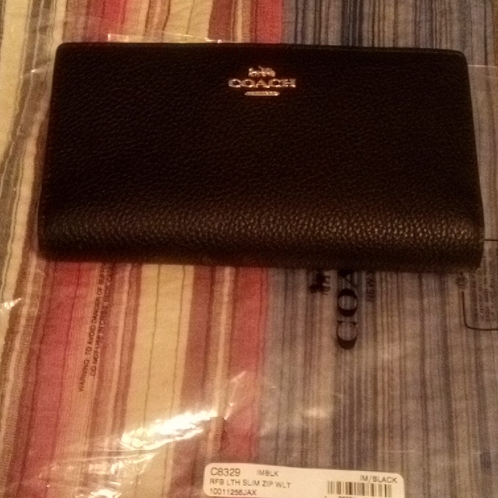 Coach Wallet C8329